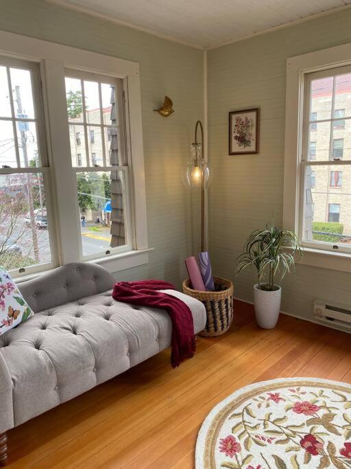 Historic Downtown Riverview Flat, No 3 Асторія Екстер'єр фото